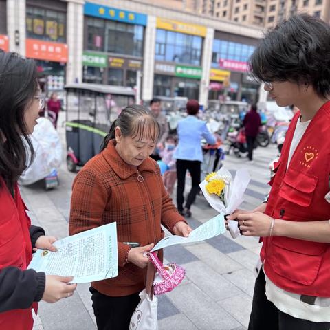 “红色传递暖人心，文明祭祀树新风”