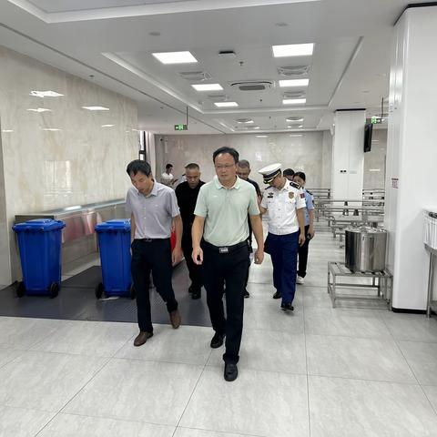 建宁县领导带队前往一中新校区开展安全检查