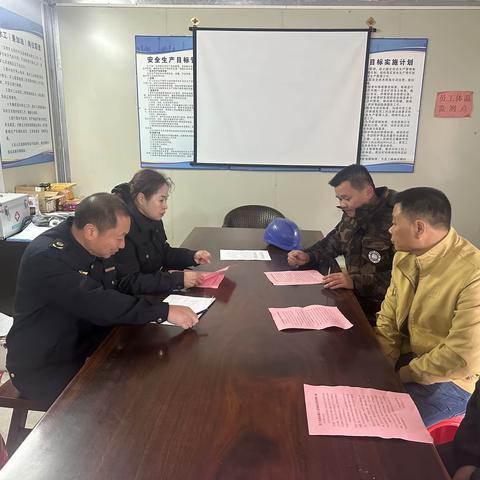 建宁县应急管理局开展非煤矿山企业货物源头管控指导服务活动