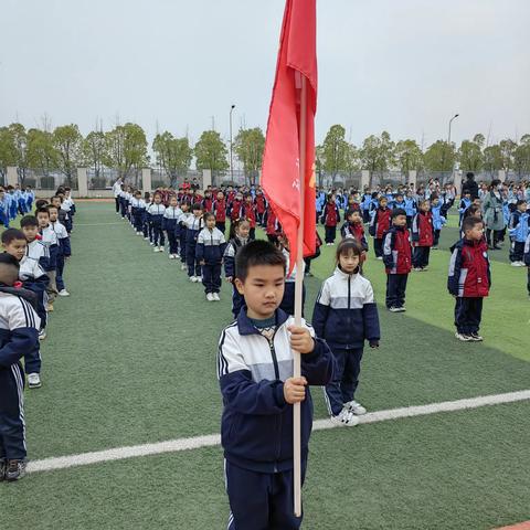 你我相伴  勇毅前行