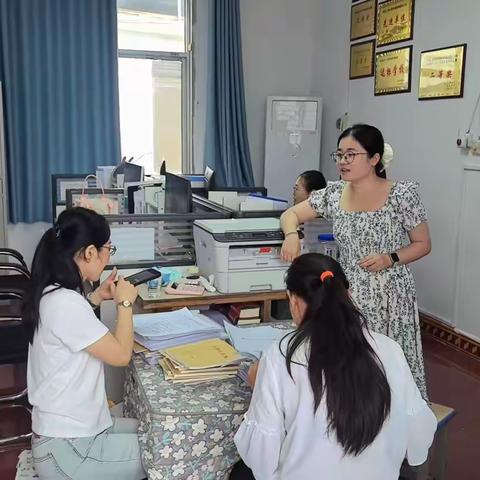 ​​精耕细作抓常规，精准把脉促提升​​——青山镇教育党总支组织开展教学常规巡查