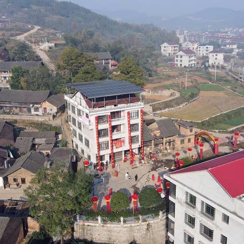 谢族香七十寿辰留影