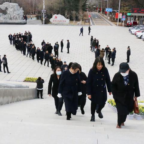 “缅怀革命先烈，弘扬靖宇精神” ----通化市教育学院开展清明祭扫暨主题党日活动