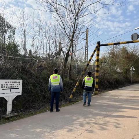 赣州蓉江新区：铁路护路“不打烊” 筑牢春节“防火墙”