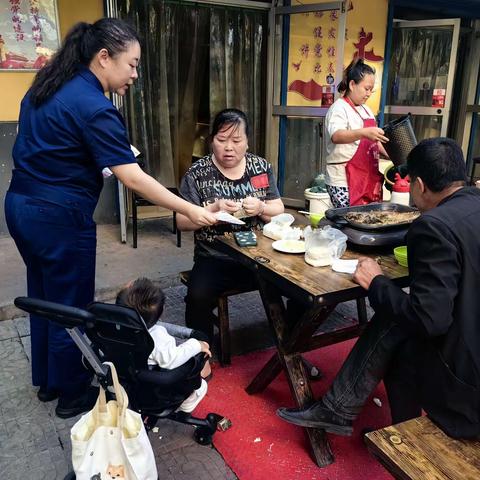 印台大队走进辖区餐饮场所开展消防宣传活动