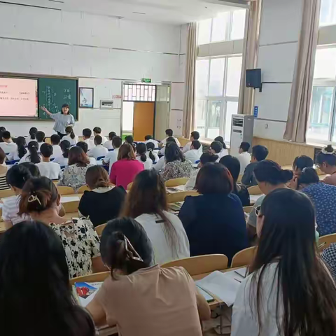 教学视导助发展，交流研讨促成长——记皇冠中学初四语文教学视导活动