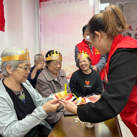 我们的节日·重阳节 |金秋送暖 情满重阳——骊山街道西大街社区组织开展重阳敬老系列活动