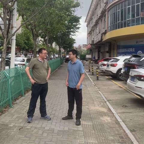 区领导下沉金山工业园区指导台风防御工作