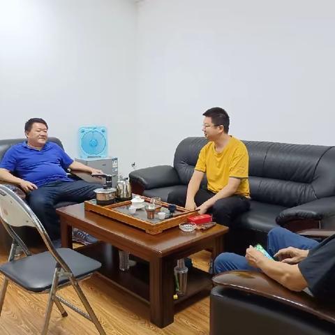 区领导下沉金山工业园区指导台风防御工作