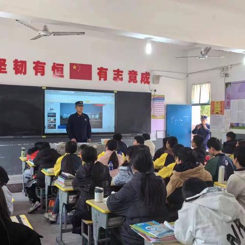 居安思危鸣警钟 防范未“燃”保平安——纪元中学顺利开展消防应急疏散演练活动