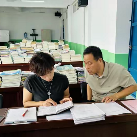 冀南新区教师发展中心检查小组莅临我校指导开学初常规工作