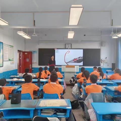 倡导校本课程，开展书法研修——第十中学英语书法选修小记