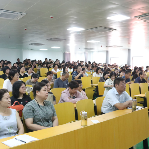 [洺湖讲坛]邯郸幼专召开开学前教学科研能力提升培训