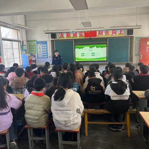 开学第一课 消防记心间：临潼大队深入中小学开展消防安全培训