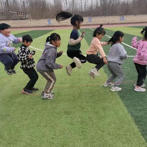 东红寺小学“舞动青春”呼啦圈比赛