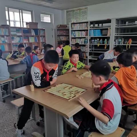 “以棋会友，棋乐无穷”——姜屯镇中心小学象棋社团活动纪实