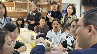 “木艺匠心 天物陶艺”   ----走近潘桥中学美术学科的拓展课程