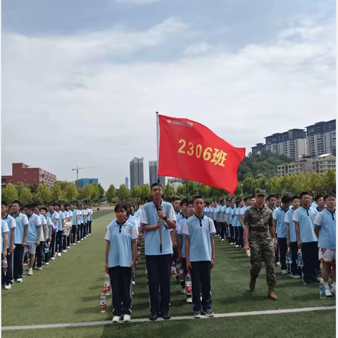 以军训之名，赴青春之约；军训军训，最闪亮的青春！