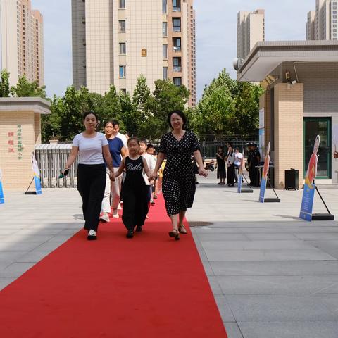 奥运精神闪耀，锦程新星启航——锦程小学一年级新生入学