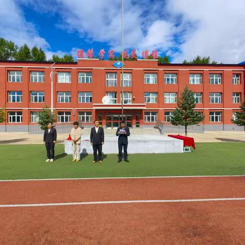 纸浆街小学开展开学法治第一课，法治副校长护航学生成长