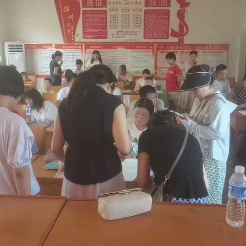 炎夏大走访 初心映骄阳 ——岞曲初中暑假安全大走访完美落地