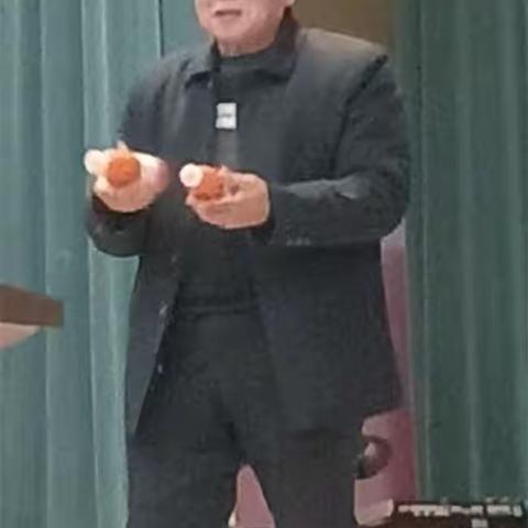 地上摇钱树 林下聚宝盆 ——记张先忠对神农架绿色宝库的开发