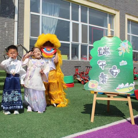 端午寄安康 巧手包粽子