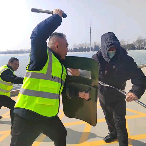 姜屯镇党村小学开展防暴力入侵应急演练 筑牢校园安全防线