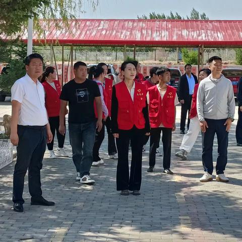 润心伴成长 同心护未来——阿旗爱心家园协会联合团旗委、民政局走进先锋小学开展爱心捐赠活动。