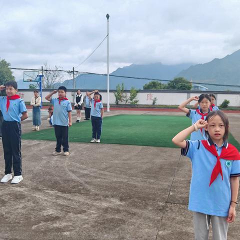 红领巾爱祖国，争做新时代好队员——北山镇学校新队员入队仪式