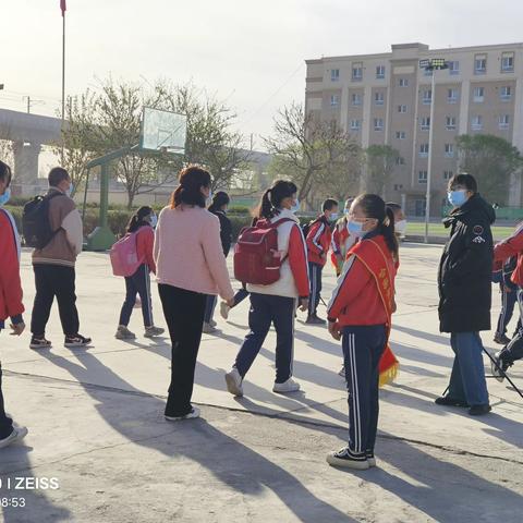 “春日有约、成长相伴、家校携手、共育未来”哈密市第十二小学家长开放周暨教师公开课活动