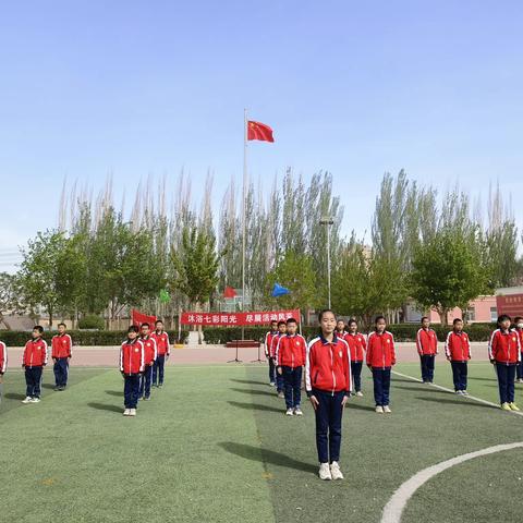 沐浴七彩阳光    尽展活动风采------哈密市第十二小学广播操比赛圆满举行