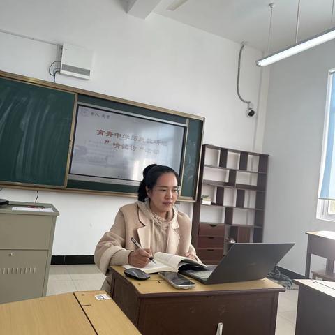 行是知之始，知是行之成｜育青中学历史组教研组开展“啃读坊”活动