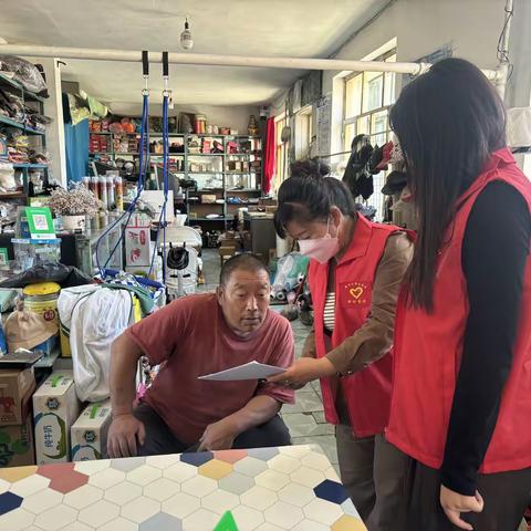 加强信用承诺 倡导诚信经营 ——满洲里市新开河镇新时代文明实践所开展诚信宣传主题活动