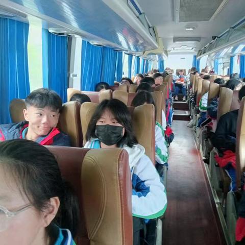 铜仁市第十一中学九年级（2）班“拥抱魅力梵净•探索自然奥秘”研学实践活动