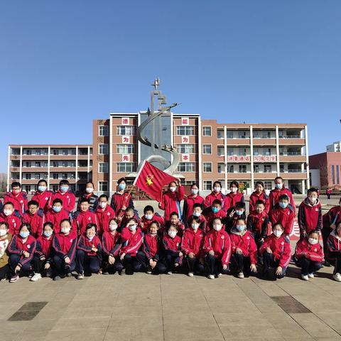 “红领巾”学雷锋——六五中队
