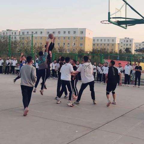 迎“篮”而上  追“球”未来——木垒县中学高中部校园篮球比赛