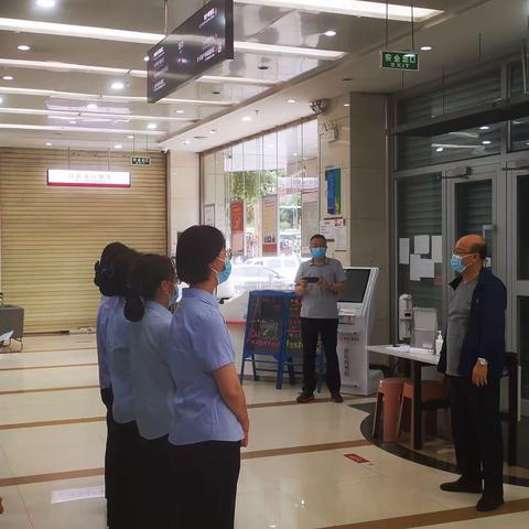 青海分行西宁城东支行组织开展三级联动防抢劫演练