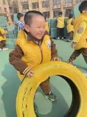 【萌芽小班  趣味游戏  畅想户外】——永宁幼儿园小五班