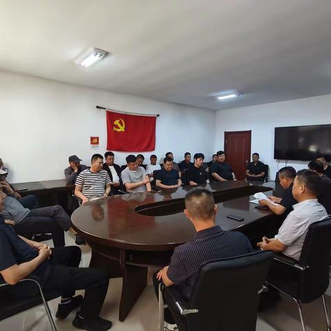 中共龙江县公路事业发展中心 支部委员会组织党员干部学习 中央八项规定学习纪实