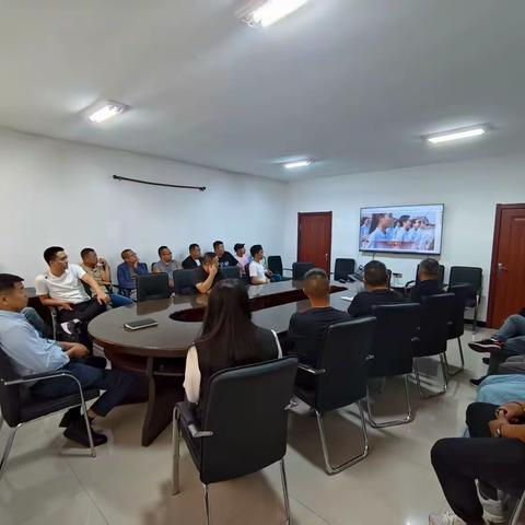 龙江县公路事业发展中心 观看九三阅兵工作简报