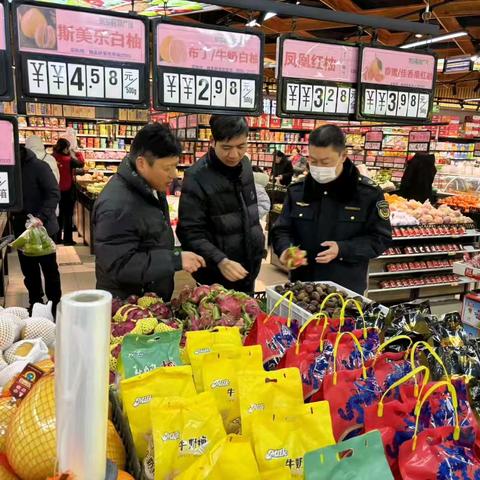 【街道日报】聚焦食品安全，守护舌尖防线 ﻿——龙乡社区联合县市场监管局开展年货巡查主题活动