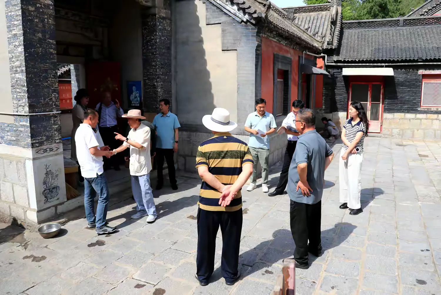 简篇-泉映文脉 碑载初心
——孙迺琨诞辰165周年暨灵泉精舍碑记揭幕仪式举行