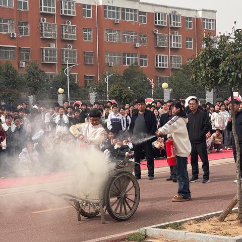 以“演”筑“防”   安全相伴 ——安良镇一中消防安全疏散逃生演练