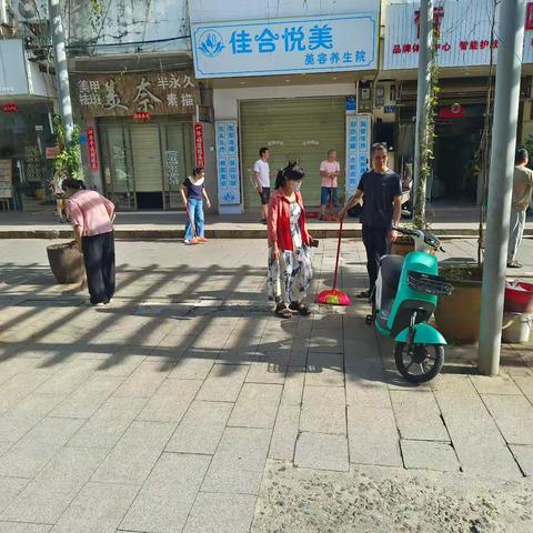 临高县民政开展爱国卫生运动（清理积水）的活动。