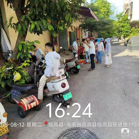临高县民政局开展携手共建美好家园 创文创卫人人有责活动。