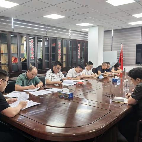 树正确政绩观 践初心保供水 ——综合党支部主题党日活动
