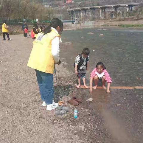 学习雷锋精神，守护绿水青山