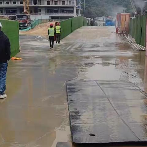 中铁建工集团天津大学一标项目1-22高﻿处作业操作平台、消防及扬尘治理专项治理行动