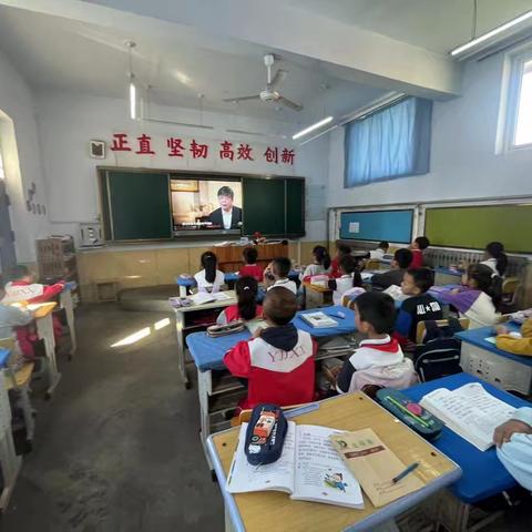 宣化区车站街学校烈士纪念日活动暨红歌传唱启动仪式